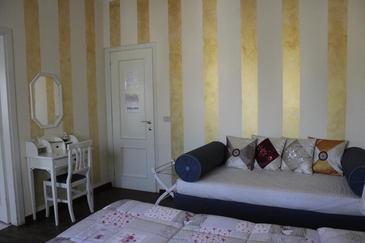A57 Bed and Breakfast Casal Palocco Exteriör bild